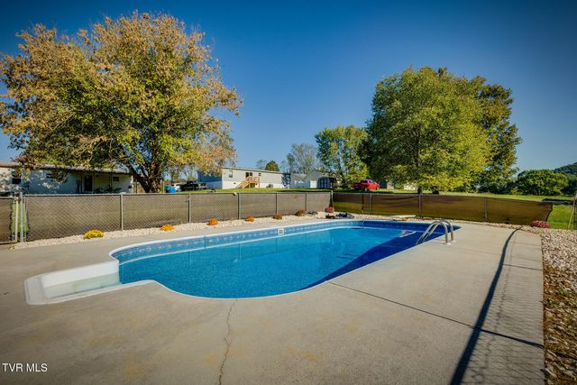 18212 Cleveland Road, Abingdon, VA 24211