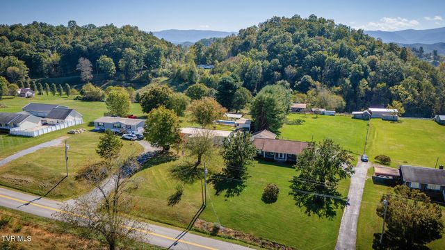 18212 Cleveland Road, Abingdon, VA 24211