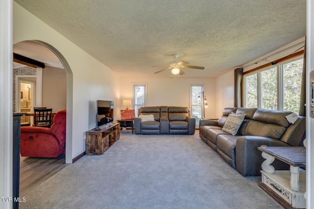 18212 Cleveland Road, Abingdon, VA 24211