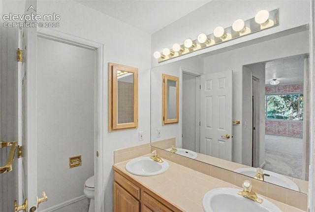 84 Luxury Lane, Colorado Springs, CO 80921