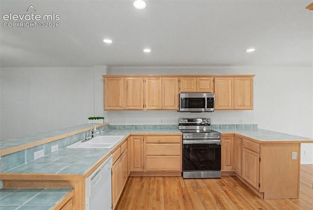 84 Luxury Lane, Colorado Springs, CO 80921