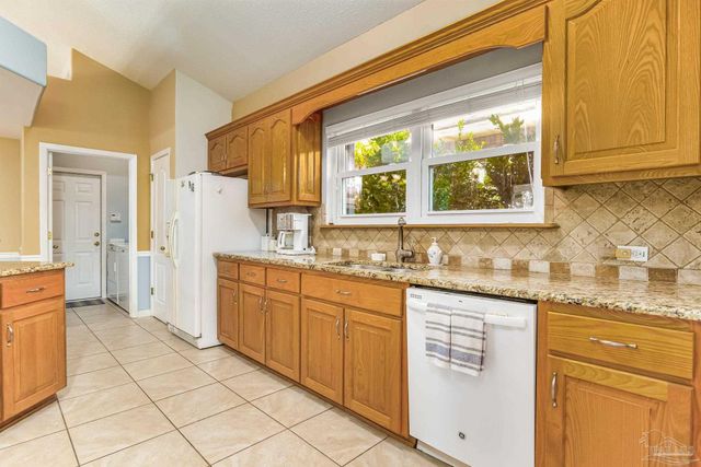 9925 Rail Cir, Perdido Key, FL 32507