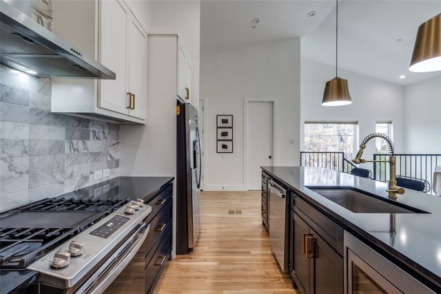2124 Lovedale Avenue 101, Dallas, TX 75235