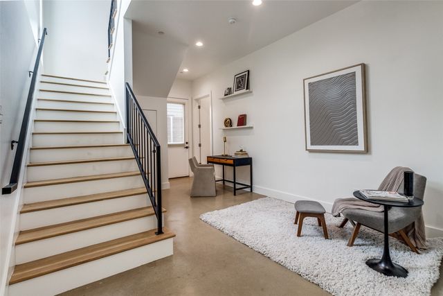 2124 Lovedale Avenue 101, Dallas, TX 75235