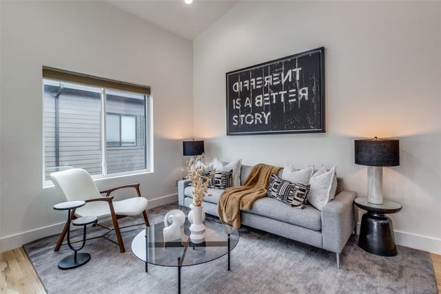 2124 Lovedale Avenue 101, Dallas, TX 75235