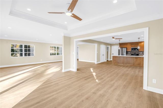 11 BRIGHTWATERS CIRCLE NE, St Petersburg, FL 33704