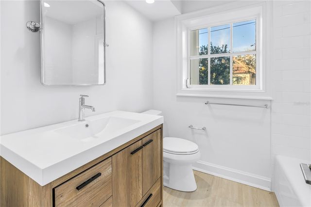 11 BRIGHTWATERS CIRCLE NE, St Petersburg, FL 33704