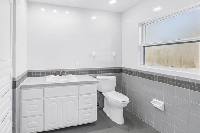 11 BRIGHTWATERS CIRCLE NE, St Petersburg, FL 33704