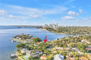 11 BRIGHTWATERS CIRCLE NE, St Petersburg, FL 33704