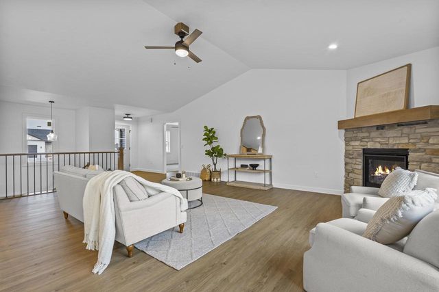 W7055 OTIS DRIVE, Greenville, WI 54942