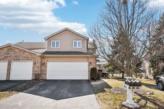 8021 Enclave Lane, Tinley Park, IL 60487