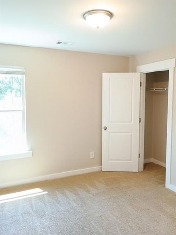 1497 Weatherbrook Circle, Lawrenceville, GA 30043
