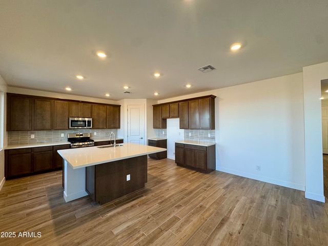 2908 E Mecklenburg Way, San Tan Valley, AZ 85143