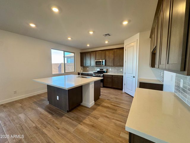 2908 E Mecklenburg Way, San Tan Valley, AZ 85143