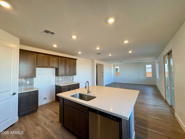 2908 E Mecklenburg Way, San Tan Valley, AZ 85143