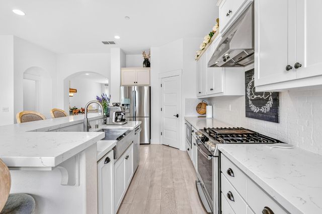 3517 Crocker Dr, Sacramento, CA 95818