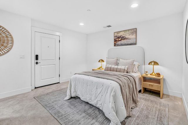 3517 Crocker Dr, Sacramento, CA 95818