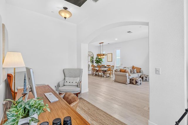 3517 Crocker Dr, Sacramento, CA 95818