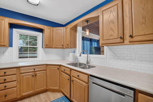304 Columbia Circle, Waterloo, IA 50701