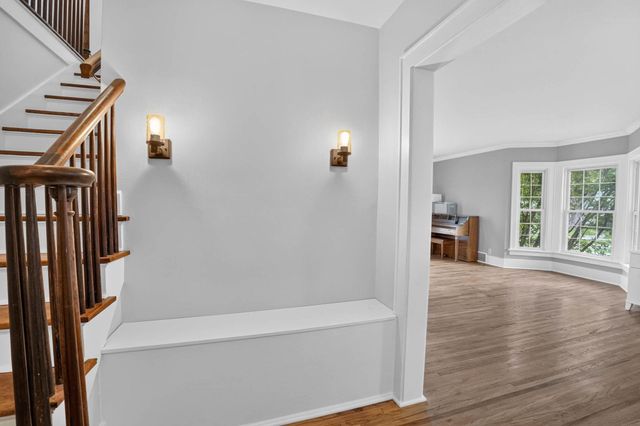 304 Columbia Circle, Waterloo, IA 50701