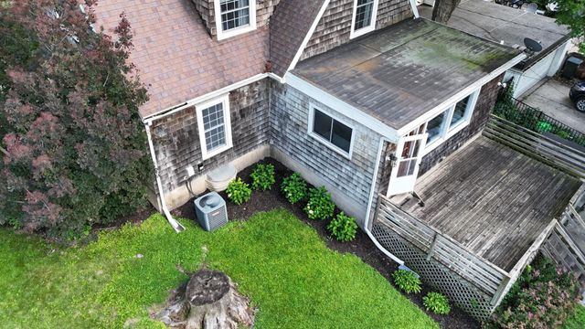 304 Columbia Circle, Waterloo, IA 50701
