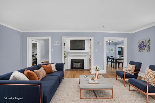 304 Columbia Circle, Waterloo, IA 50701