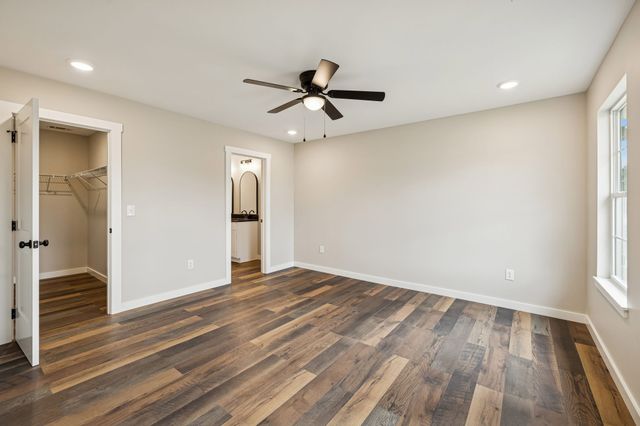 108 Crows Hill Dr, Gordonsville, TN 38563
