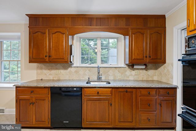 2010 WOODBROOK DR, Wilmington, DE 19810