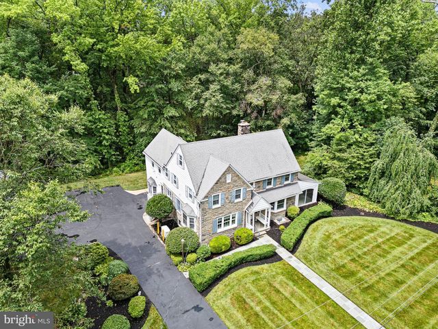 2010 WOODBROOK DR, Wilmington, DE 19810