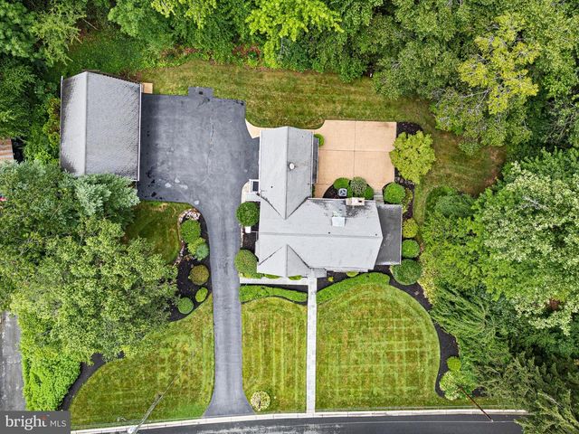 2010 WOODBROOK DR, Wilmington, DE 19810