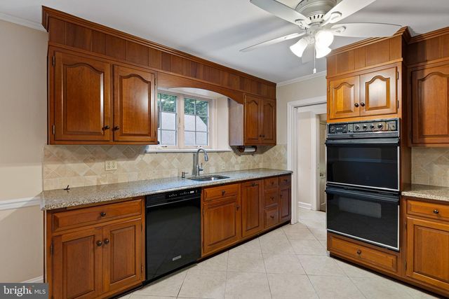 2010 WOODBROOK DR, Wilmington, DE 19810