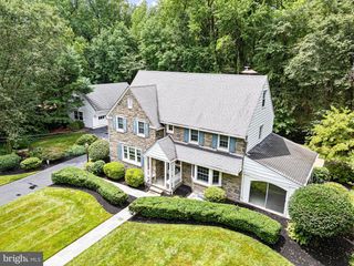 2010 WOODBROOK DR, Wilmington, DE 19810