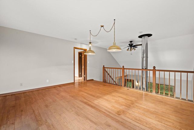 31037 Grand DRIVE, Waterford, WI 53185