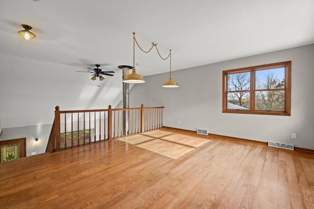 31037 Grand DRIVE, Waterford, WI 53185