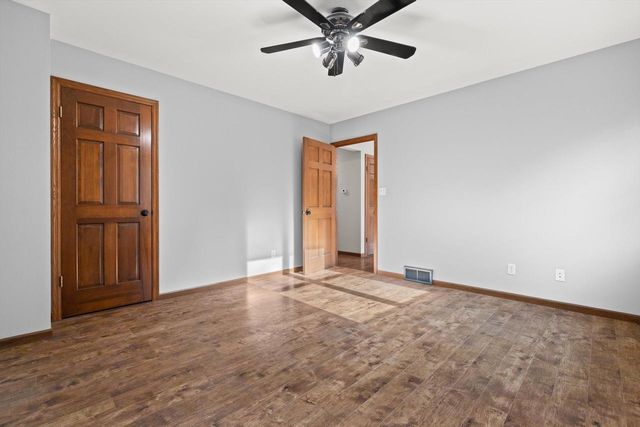 31037 Grand DRIVE, Waterford, WI 53185