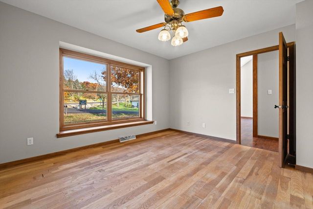 31037 Grand DRIVE, Waterford, WI 53185