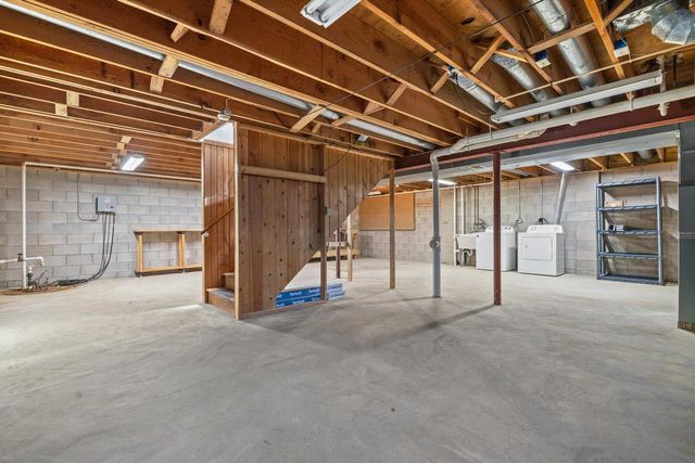 31037 Grand DRIVE, Waterford, WI 53185