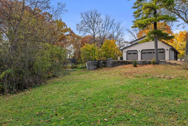 31037 Grand DRIVE, Waterford, WI 53185