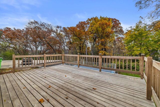 31037 Grand DRIVE, Waterford, WI 53185