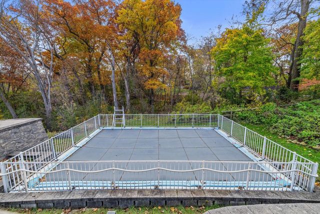 31037 Grand DRIVE, Waterford, WI 53185