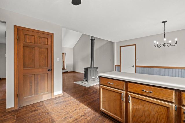 31037 Grand DRIVE, Waterford, WI 53185