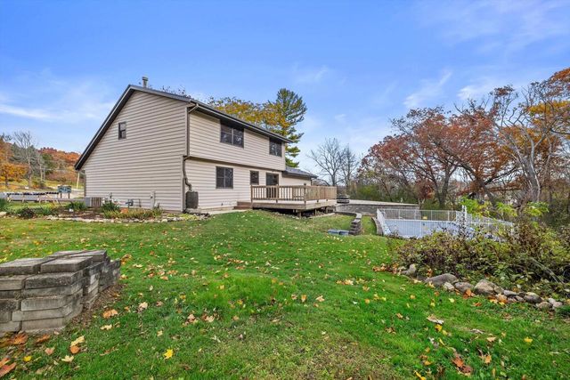 31037 Grand DRIVE, Waterford, WI 53185
