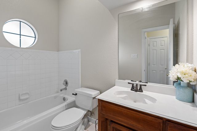 2500 Redstone Road, Burleson, TX 76028