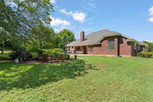 2500 Redstone Road, Burleson, TX 76028