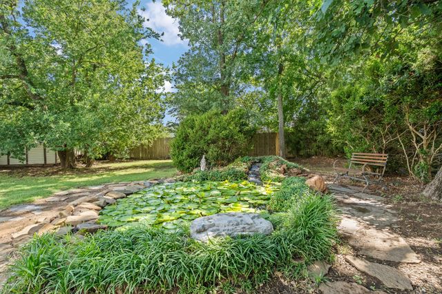 2500 Redstone Road, Burleson, TX 76028