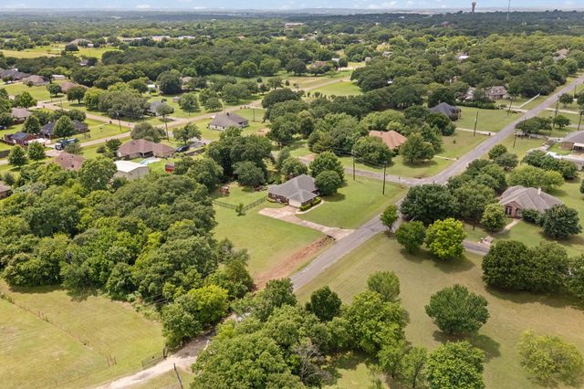 2500 Redstone Road, Burleson, TX 76028