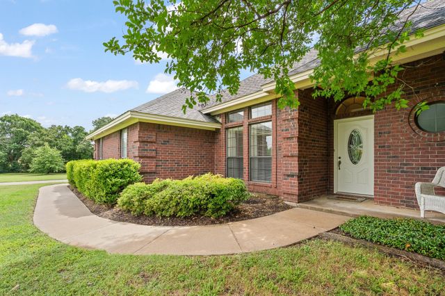 2500 Redstone Road, Burleson, TX 76028