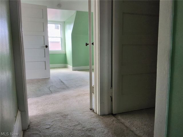 1818 Farmington Road, East Cleveland, OH 44112