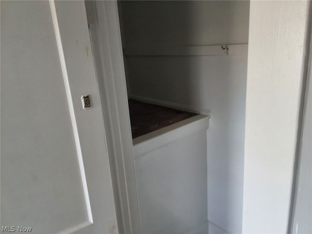 1818 Farmington Road, East Cleveland, OH 44112