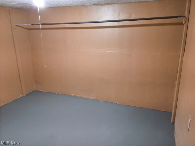 1818 Farmington Road, East Cleveland, OH 44112